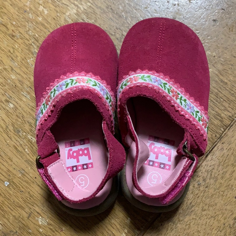 Girls cute shoes
